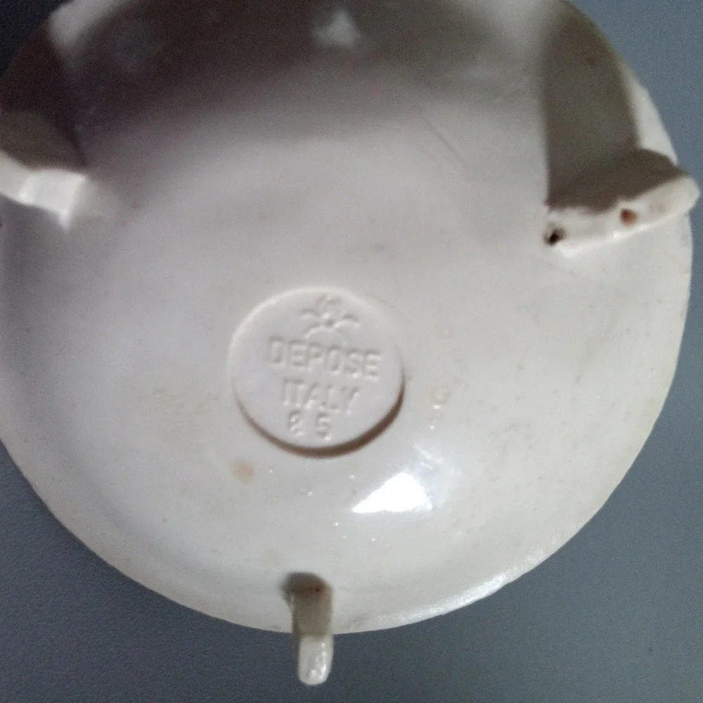 Depose Italy Cherub Birdbath Figurine Ivory Resin Angel with Birds Marked 85